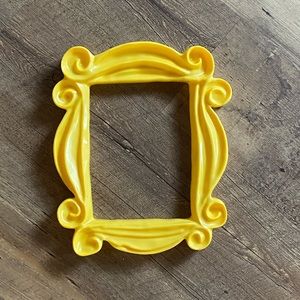 Friends peephole frame